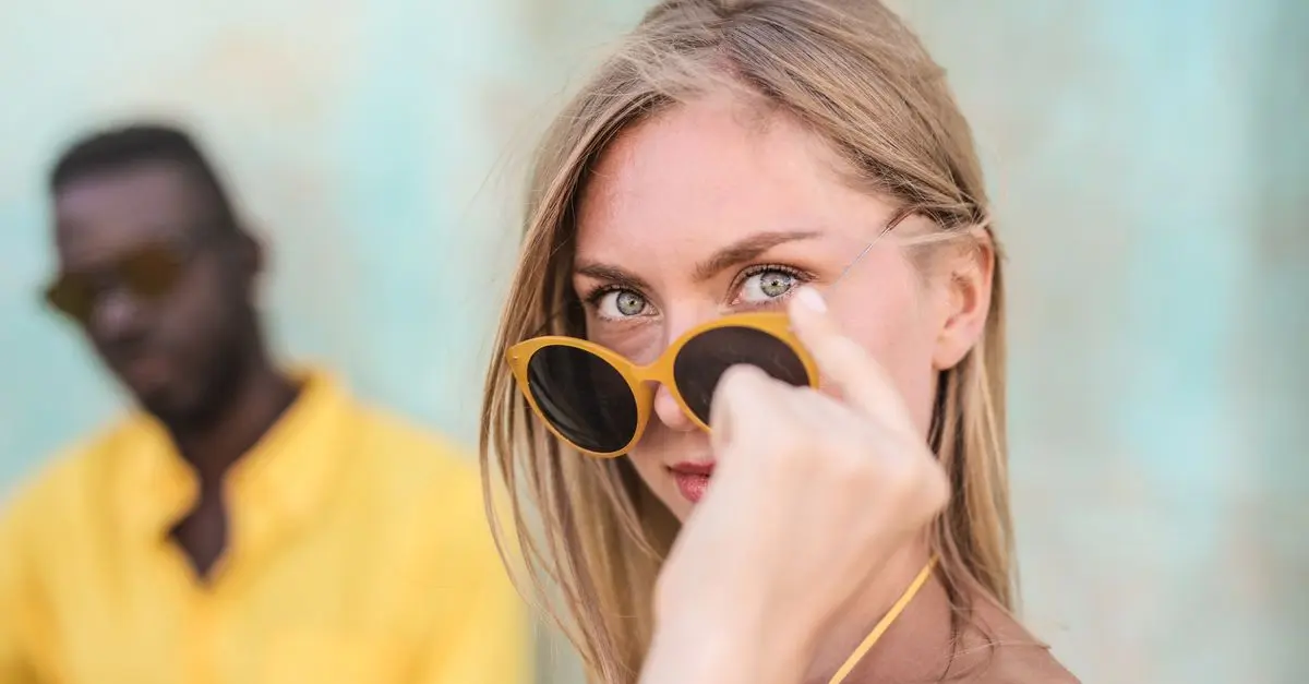 Lunettes de soleil selon teint : guide d'achat personnalisé